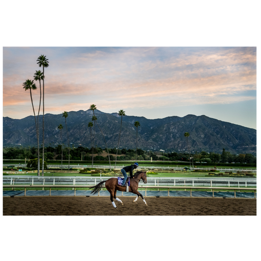 Lane Way Candid Mountain Background Photo