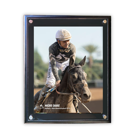 Micro Share Candid Photo